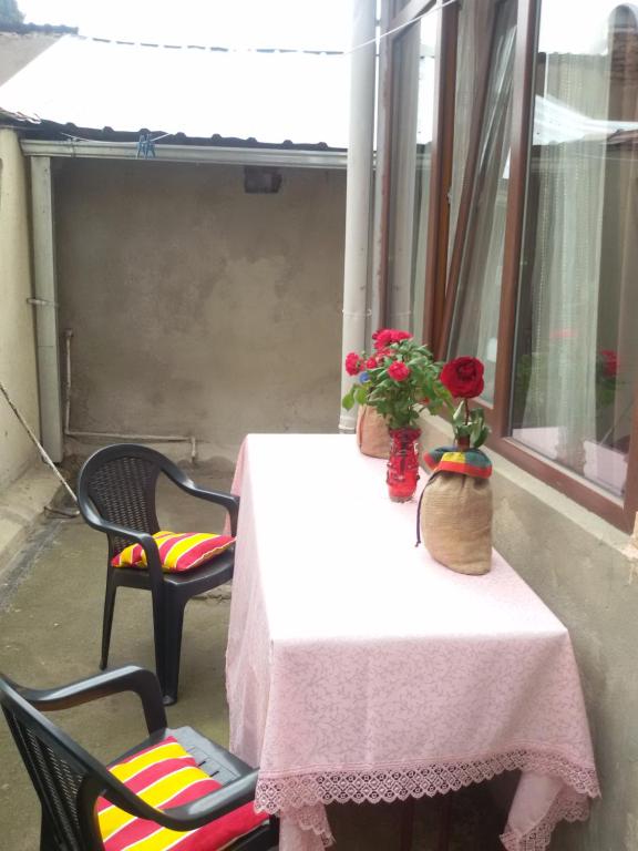 هتل آپارتمان در مرکز تفلیس ISK Home - Apartment in Tbilisi Center Isk Home