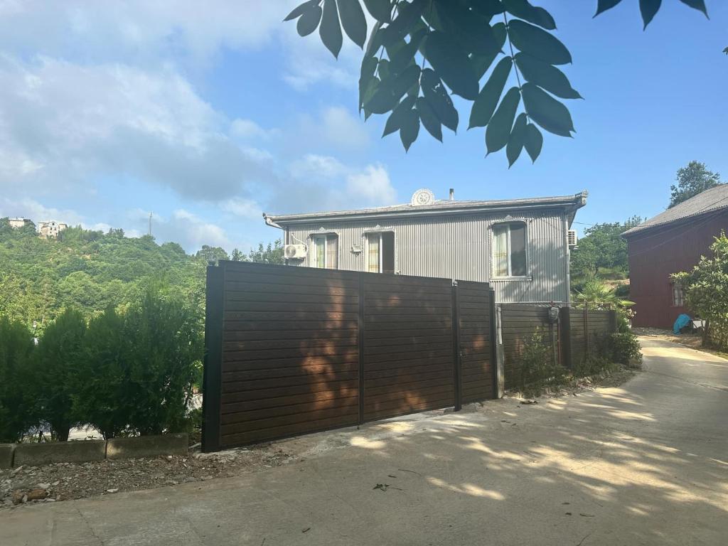 هتل مهمان خانه مایا Guest House Maia