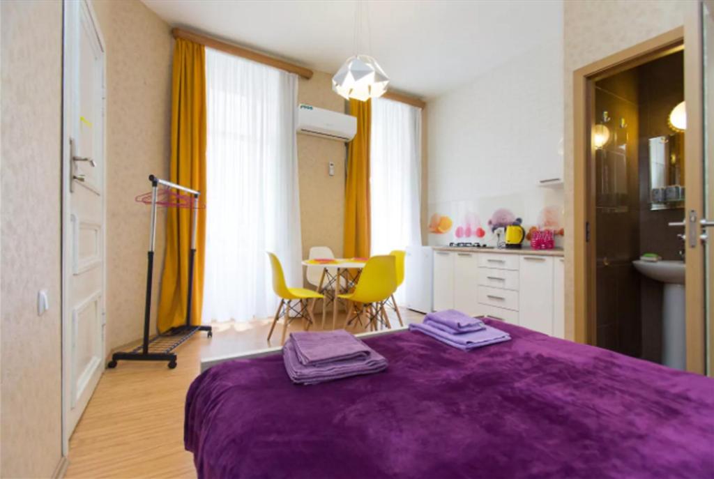 هتل آپارتمان استودیوی هنر پاپ - Pop Art Studio Apartment
