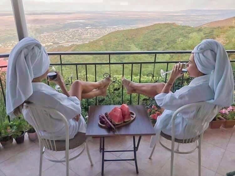 هتل مهمانخانه Zurabashvili Zurabashvili Guest House