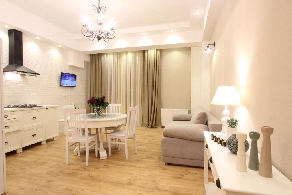 هتل آپارتمان جدید در تفلیس قدیمی - New apartment in Old Tbilisi