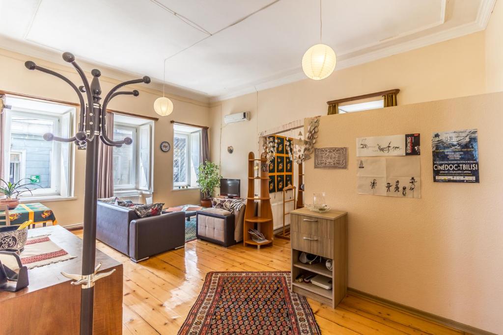 هتل استودیوی کتو در سوللاکی - Keti's Studio in Sololaki