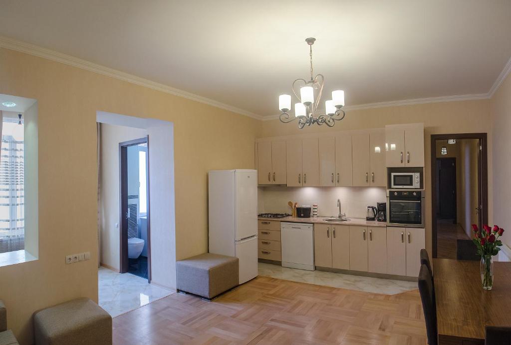 هتل آپارتمان Tiflislux - Old City Milorava - TiflisLux Apartment - Old City Milorava