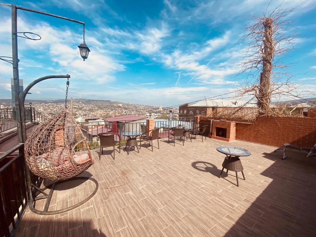 هتل 9 آپارتمان خیابان Borbalo با تراس - 9 Borbalo Street Apartment with terrace