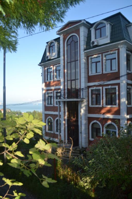 هتل آفتابی باتومی Sunny Hotel Batumi