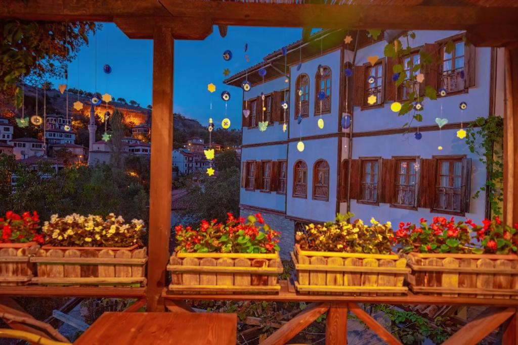 هتل چشملی کناک گاردن Cesmeli Konak Garden