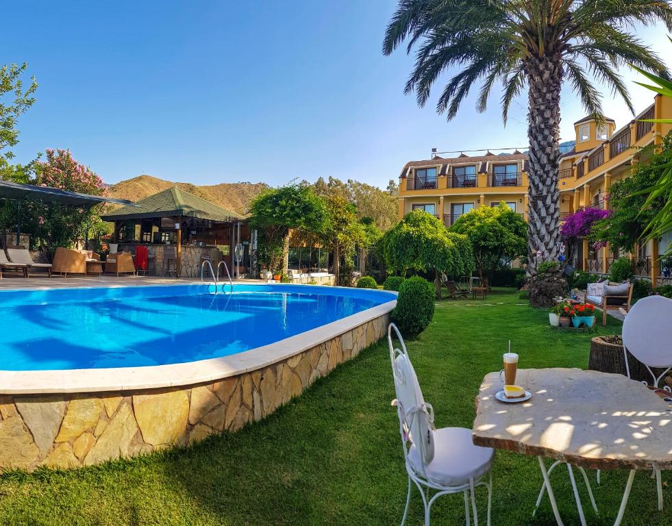 پاپیروس هتل Papirus Hotel