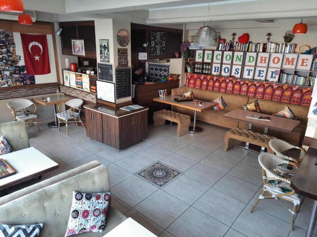 هتل سکند هوم هاستل Second Home Hostel