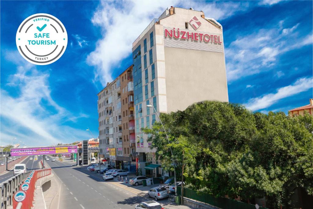 نوزهت هتل Nüzhet Hotel