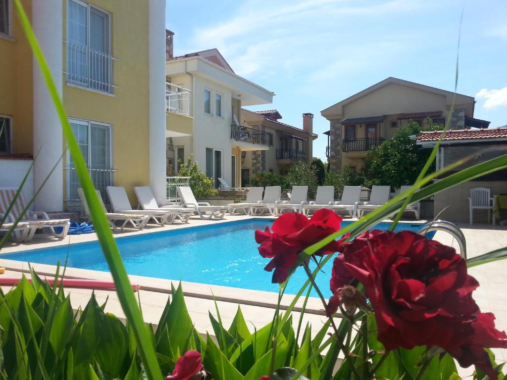 کاراجا آپارت هتل - Karaca Apart Hotel