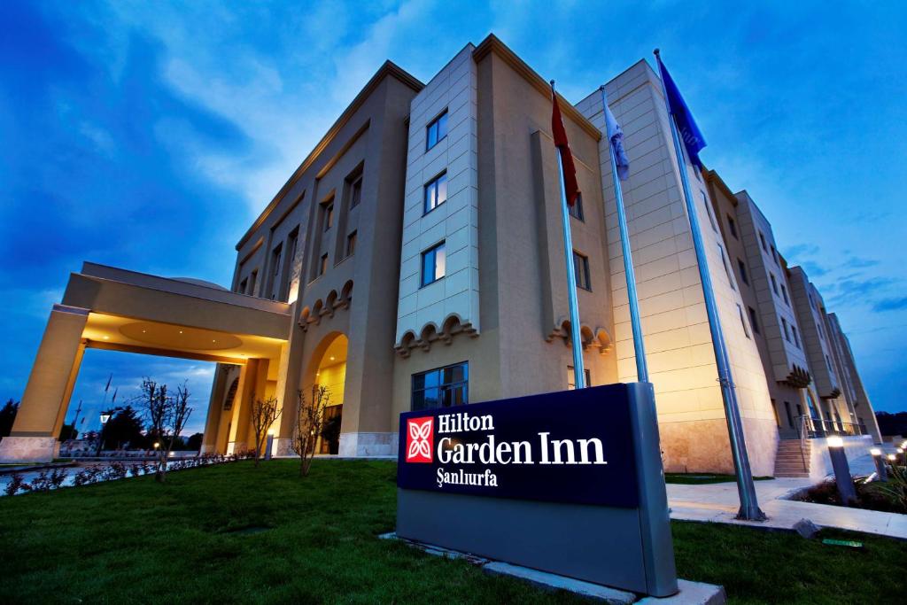 هتل Hilton Garden Inn Sanliurfa (Hotel), Urfa (Turkey) Deals