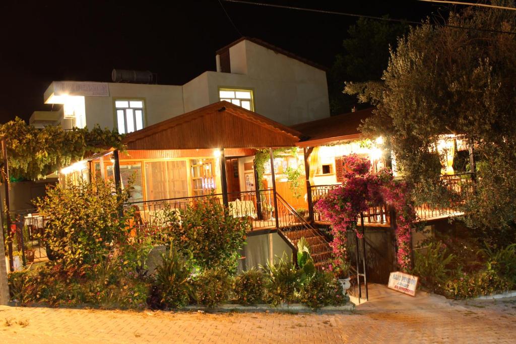 آکای هتل Akay Hotel