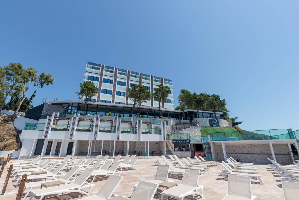 هتل ویرا اوتل سوئیتس Vira Otel Suites