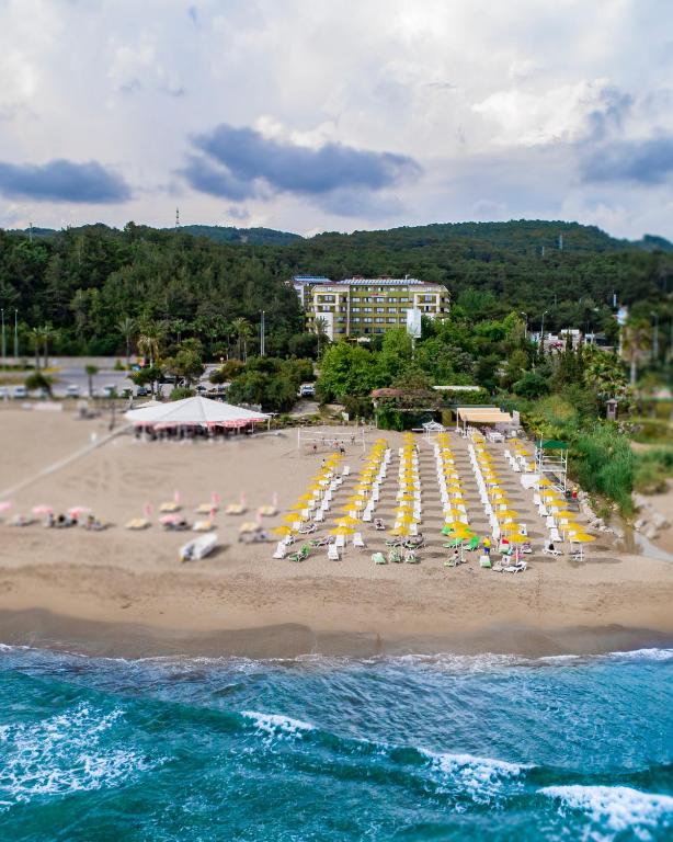 هتل می آروسا این چِکوم بیچ Miarosa İncekum Beach