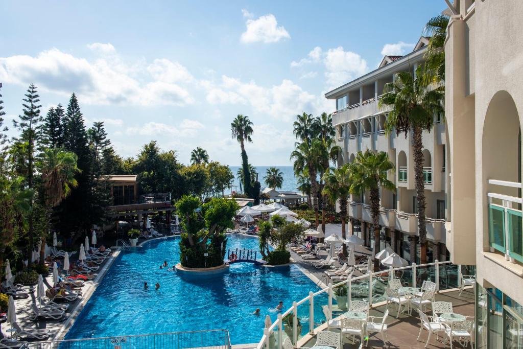 ساید استار بیچ هتل - ال‌ترا آل اینکلوسیو Side Star Beach Hotel - Ultra All Inclusive