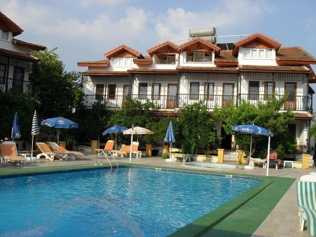 هتل ویلا اوزالپ آپارتمانز Villa Ozalp Apartments