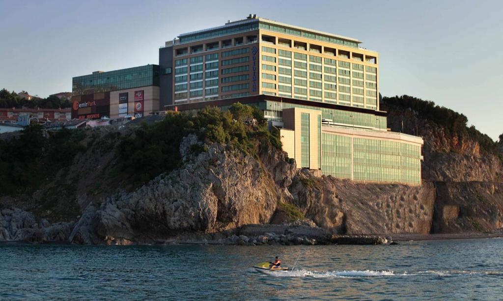 هتل دهدمان زونگولداک Dedeman Zonguldak