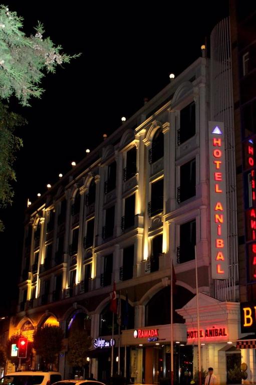 هتل آنیبال Hotel Anibal