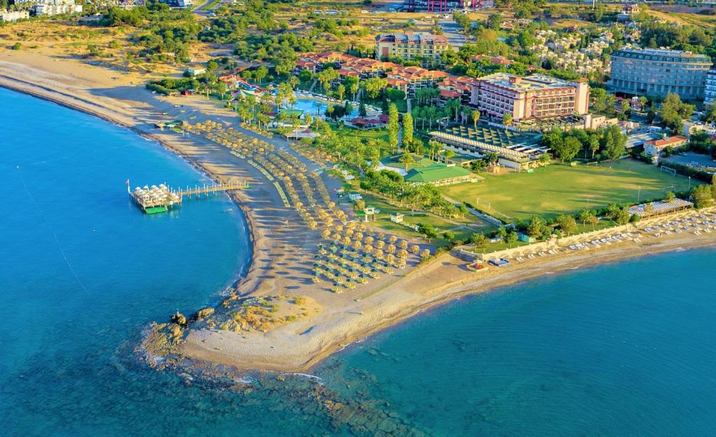 هتل جاستینیانو کلاپ پارک کنتی Justiniano Club Park Conti