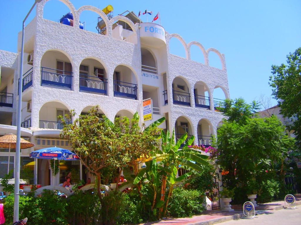 هتل ویلا فورتین پنسیون Villa Fortin Pension