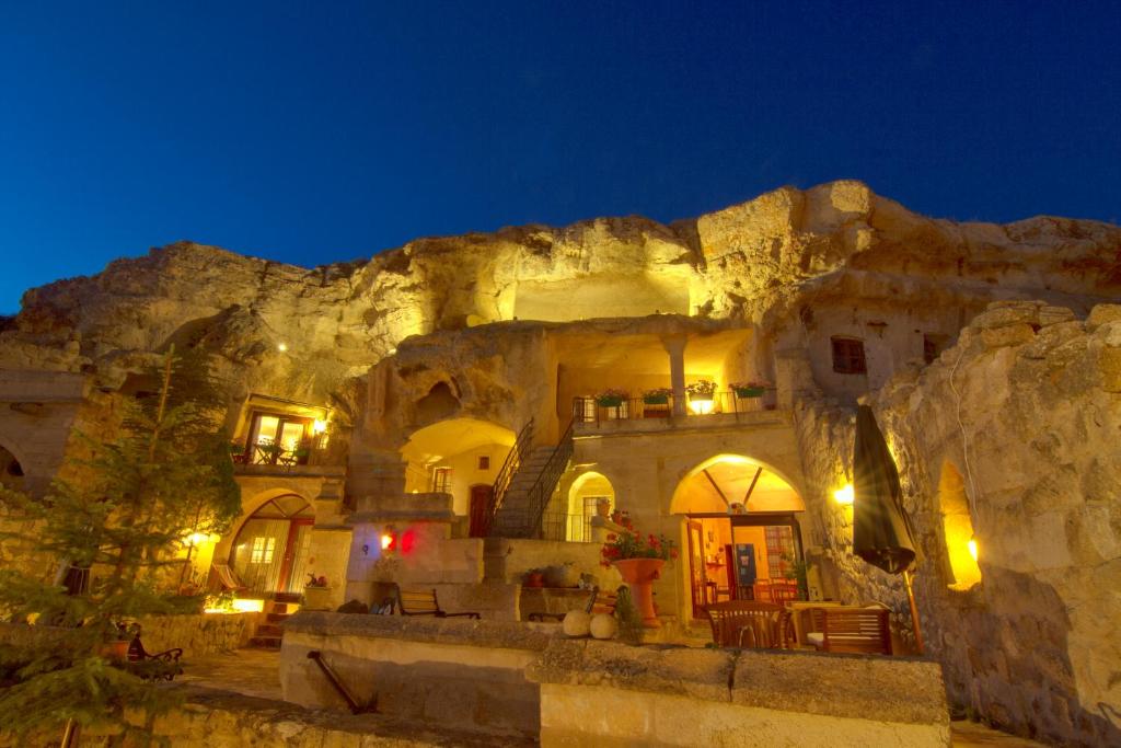 هتل 4 Oda Cave House - Special Class (Hotel), Ürgüp (Turkey) Deals