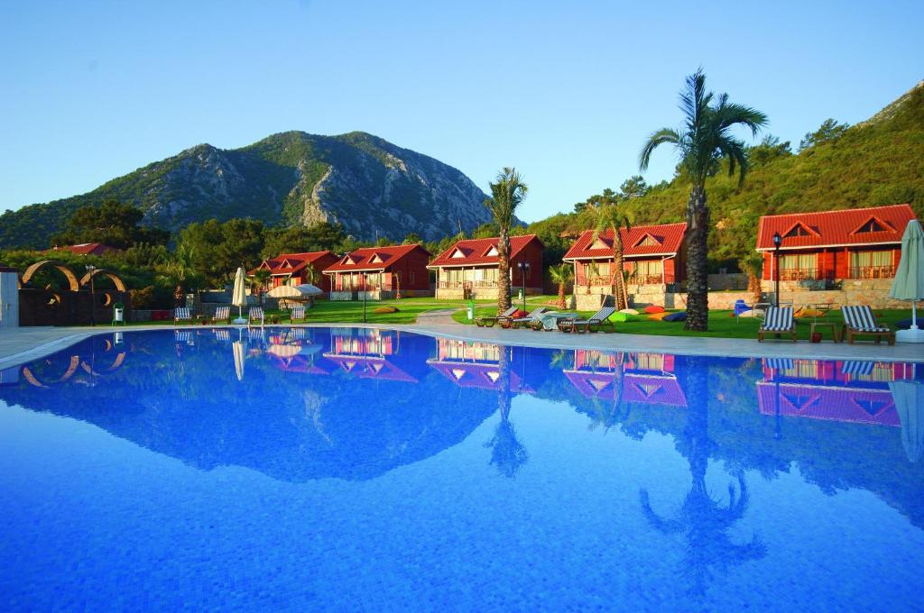کلاب سان ویلاج هتل - Club Sun Village Hotel